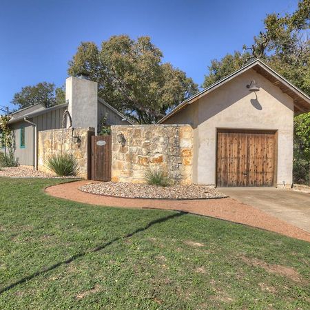 406 Lodge-A: Hot-Tub & 2 Blks To Main St Fredericksburg Exterior photo